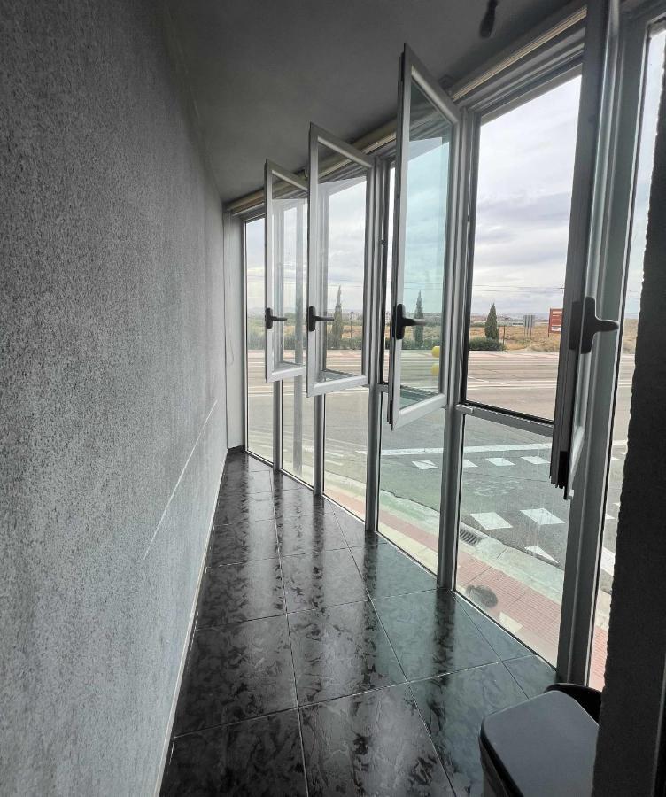 Murohouse Apartamento Con Piscina サラゴサ エクステリア 写真